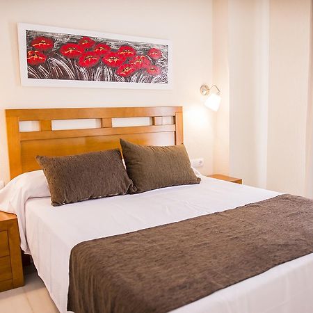 Apartamentos Fenix Beach Roquetas de Mar Exterior photo